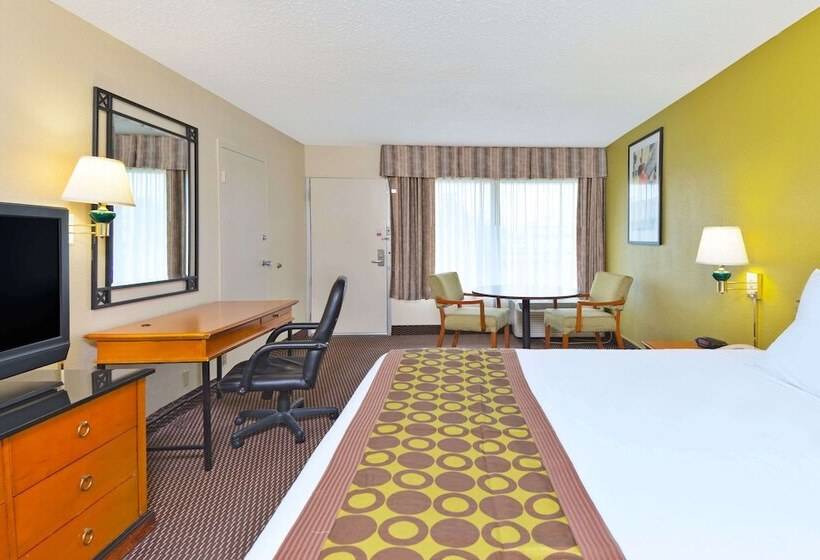 בית מלון כפרי Ramada By Wyndham Pikesville/baltimore North