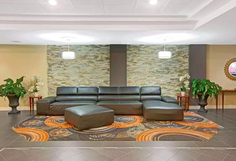 酒店 Ramada Plaza By Wyndham Charlotte South End Airport