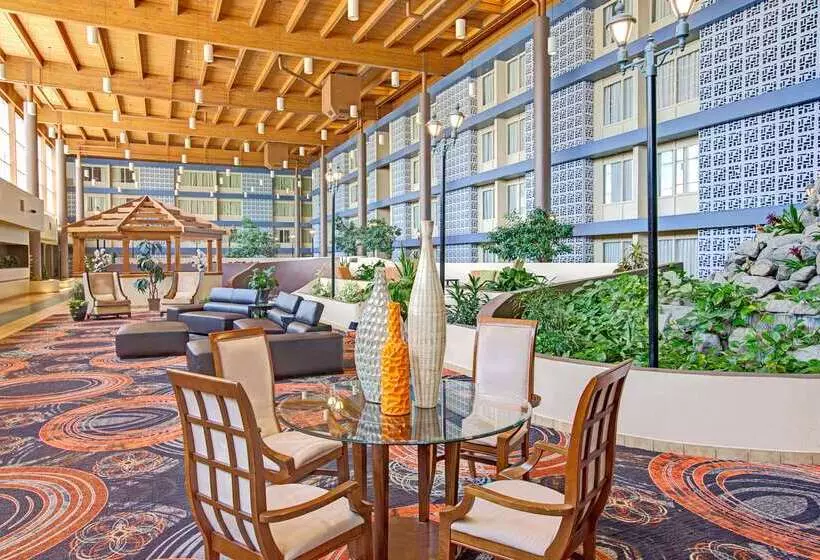 酒店 Ramada Plaza By Wyndham Charlotte South End Airport