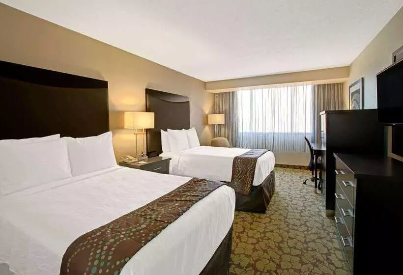 ホテル Ramada Plaza By Wyndham Charlotte South End Airport