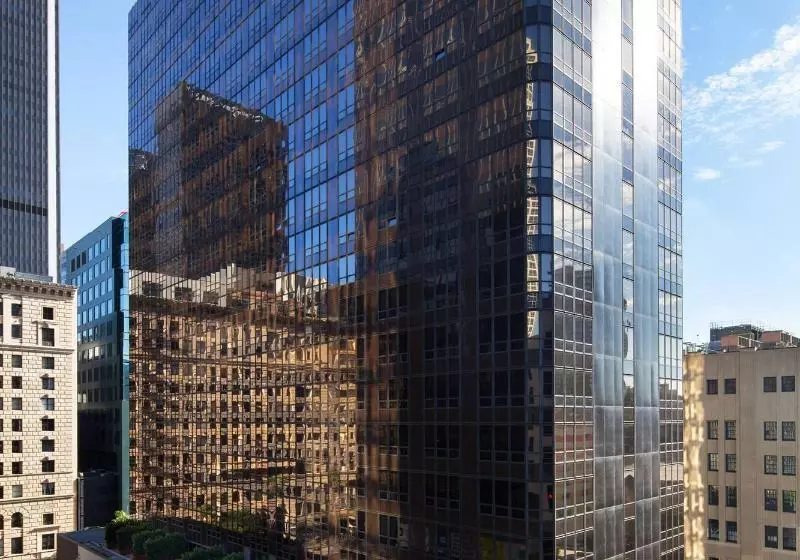 هتل Sheraton Grand Los Angeles