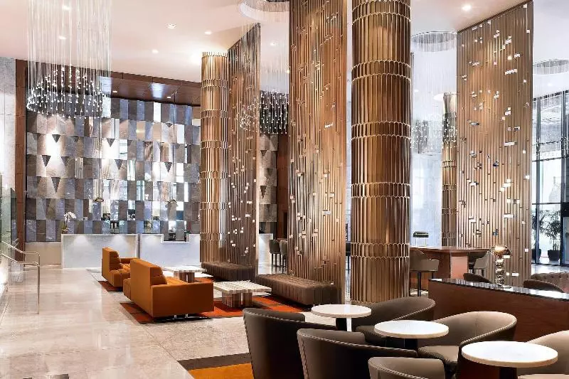 هتل Sheraton Grand Los Angeles