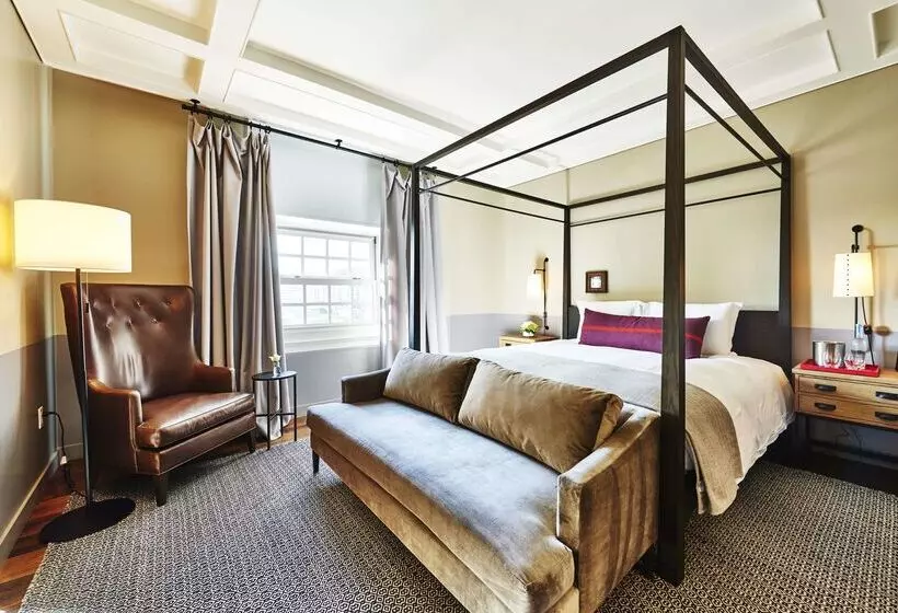 בית מלון כפרי The Hollywood Roosevelt