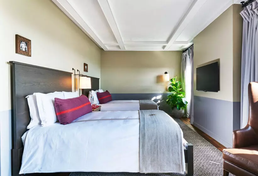 בית מלון כפרי The Hollywood Roosevelt