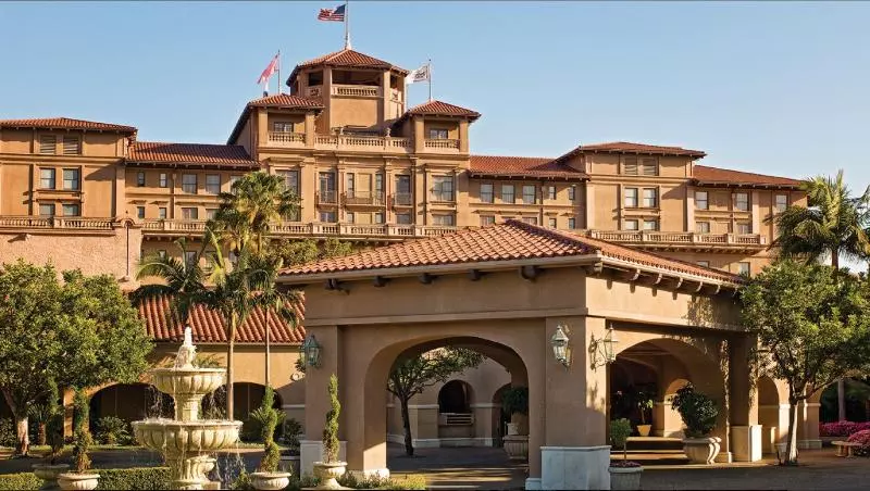 בית מלון כפרי The Langham Huntington, Pasadena