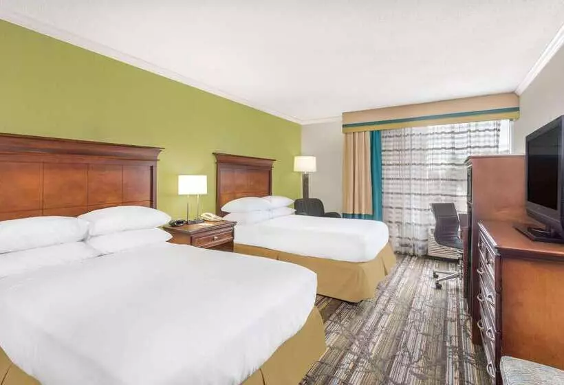 فندق Wyndham Garden Summerville