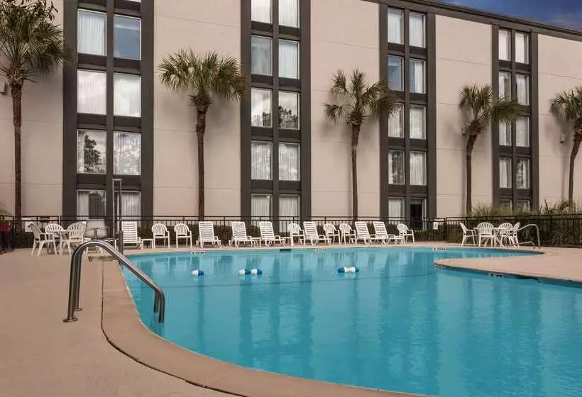 فندق Wyndham Garden Summerville