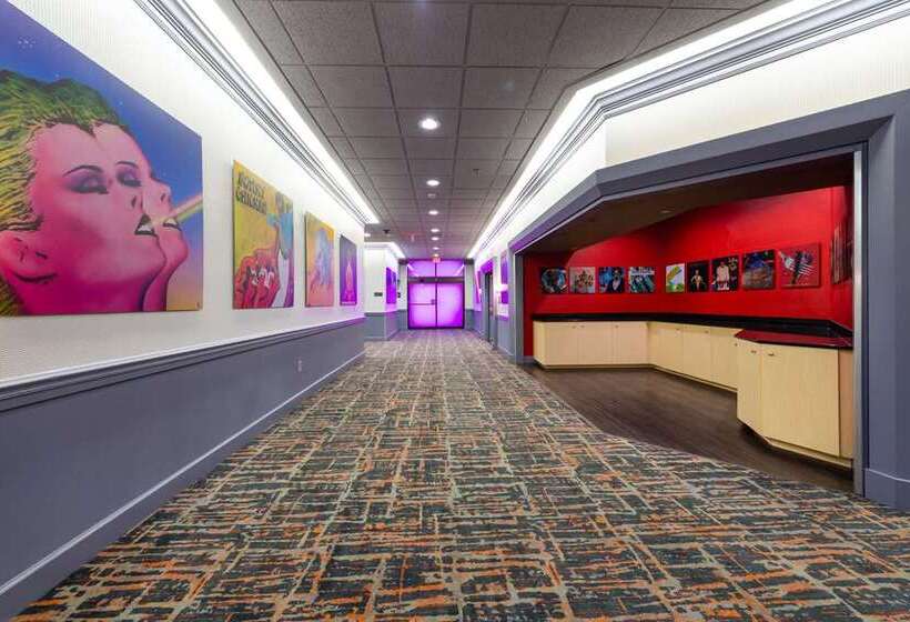 The Verve Hotel Boston Natick, Tapestry Collection By Hilton