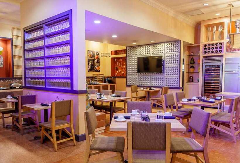 The Verve Hotel Boston Natick, Tapestry Collection By Hilton