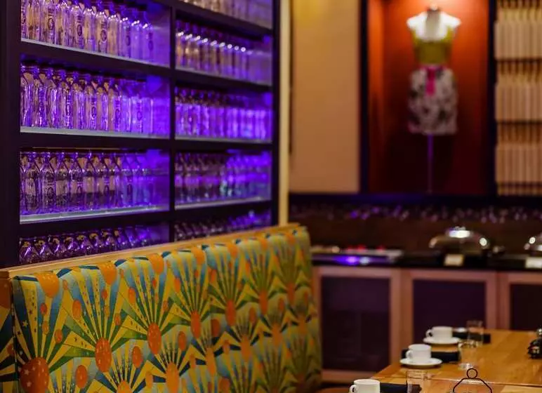 The Verve Hotel Boston Natick, Tapestry Collection By Hilton