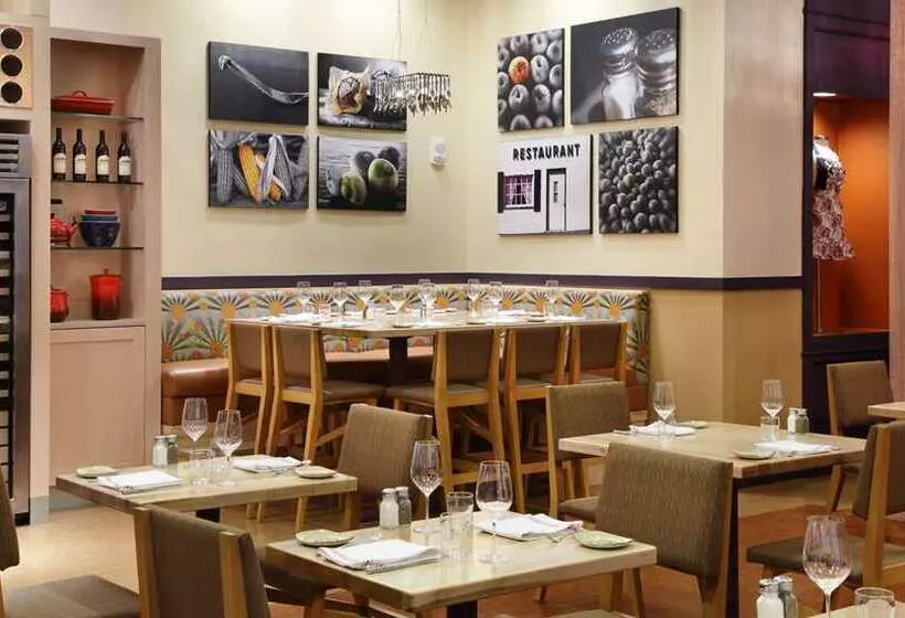 The Verve Hotel Boston Natick, Tapestry Collection By Hilton