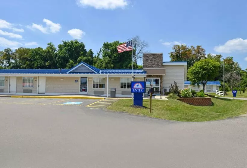 בית מלון כפרי Americas Best Value Inn Saint Clairsville/wheeling