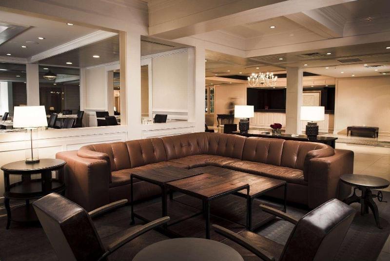 Bella Vista Hotel & Suites