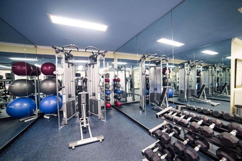 Bella Vista Hotel & Suites