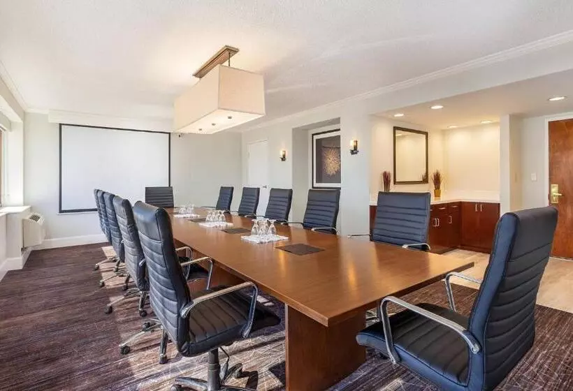 Отель Fullerton Marriott At California State University