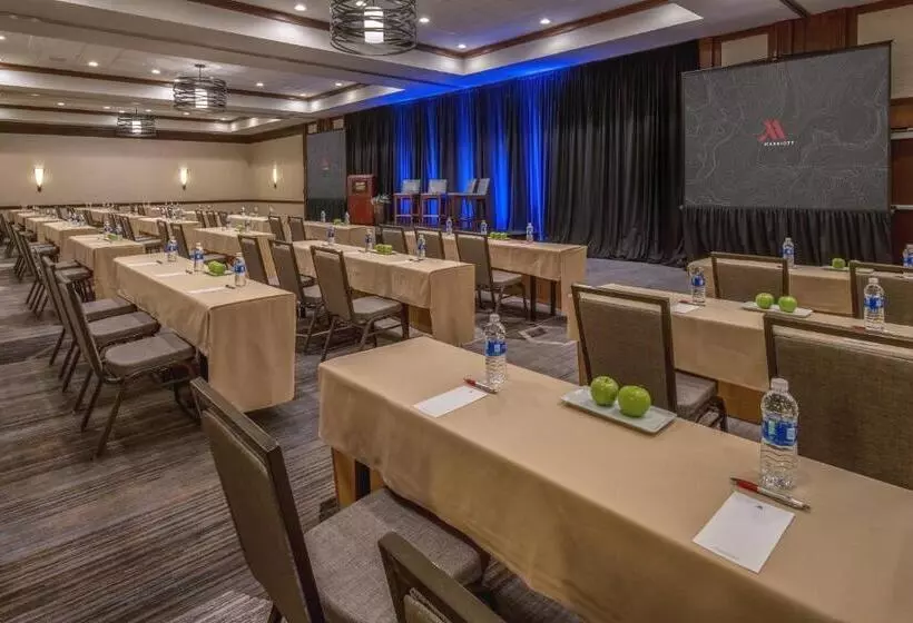 Отель Fullerton Marriott At California State University