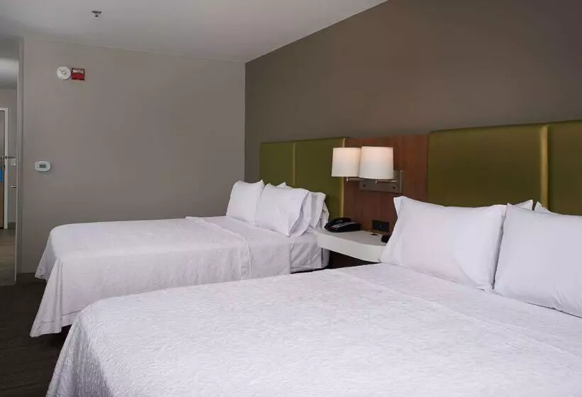 هتل Hampton Inn Butte