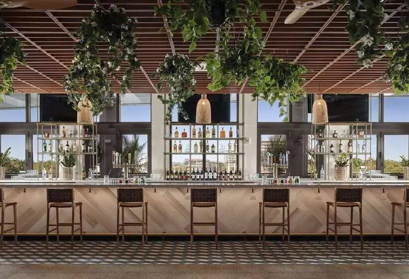 Отель Hilton Fort Lauderdale Marina