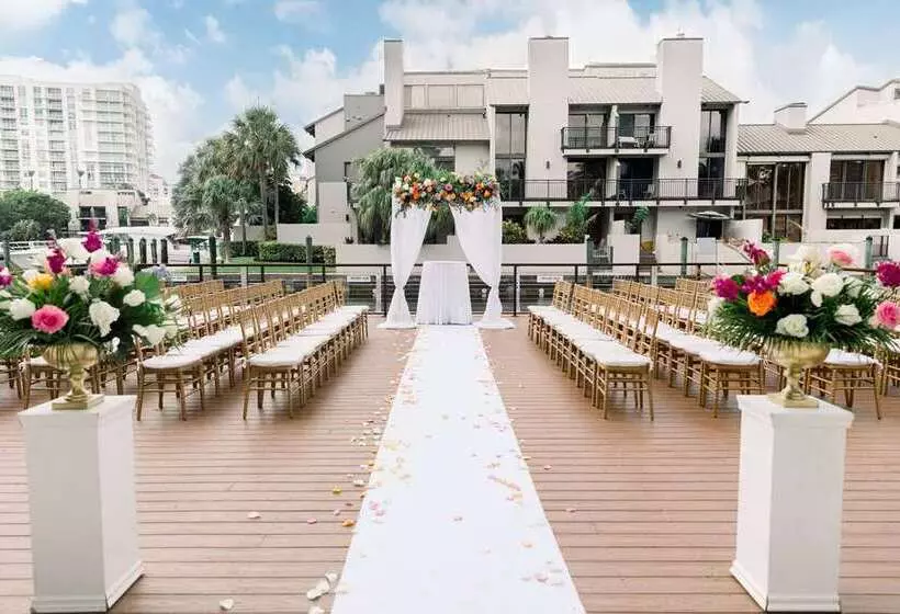 Отель Hilton Fort Lauderdale Marina