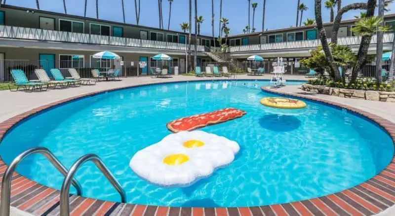 בית מלון כפרי Kings Inn