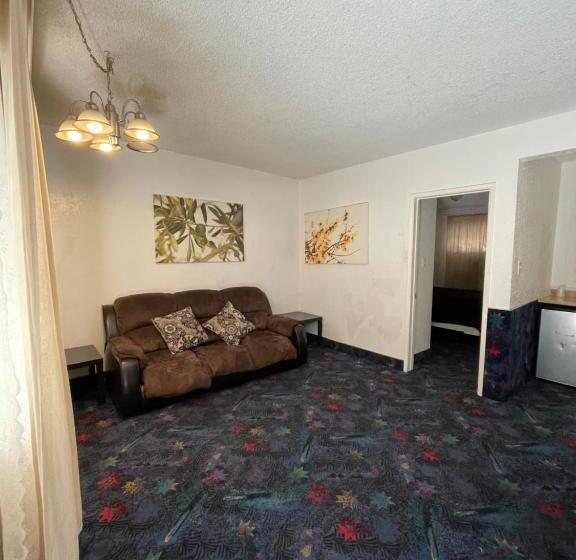 هتل La Adventurer