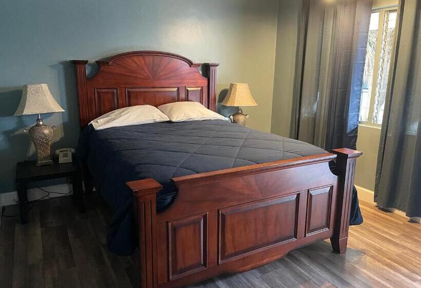 هتل La Adventurer