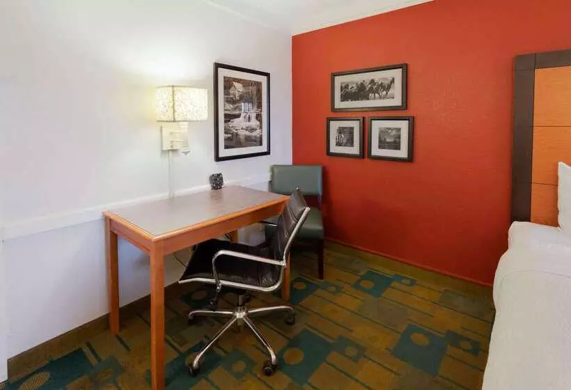 Szálloda La Quinta Inn By Wyndham Cheyenne