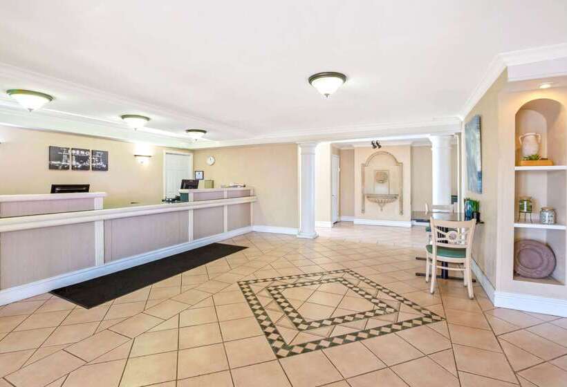 فندق La Quinta Inn By Wyndham Reno