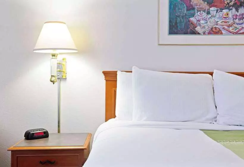 Otel La Quinta Inn By Wyndham Reno