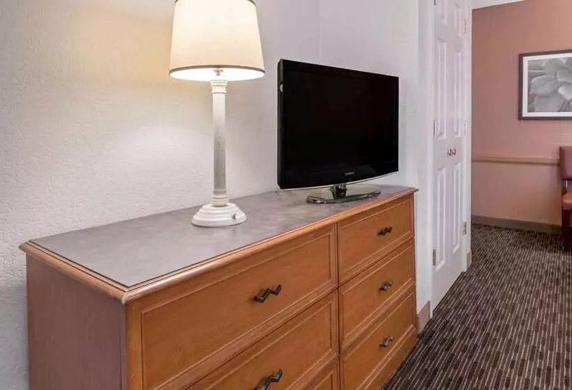 Otel La Quinta Inn By Wyndham San Antonio Market Square