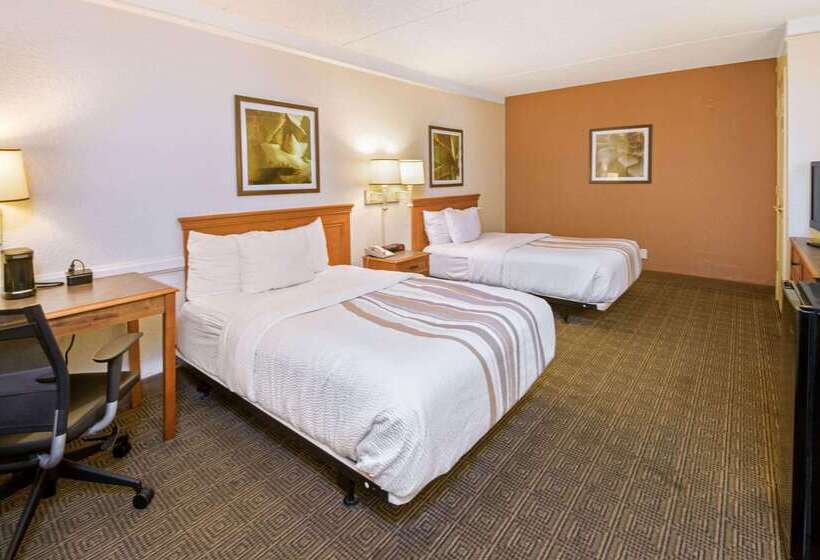 هتل La Quinta Inn By Wyndham San Antonio Market Square