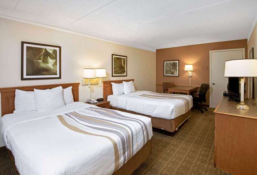 هتل La Quinta Inn By Wyndham San Antonio Market Square