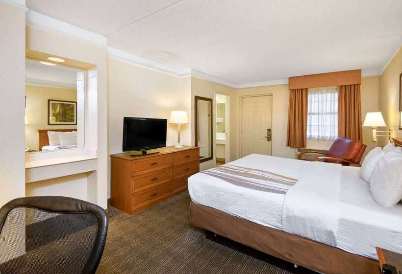 هتل La Quinta Inn By Wyndham San Antonio Market Square