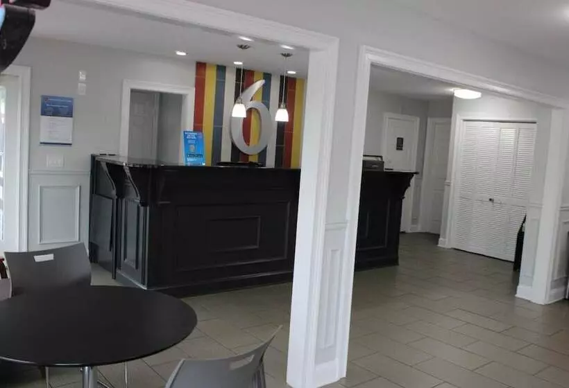 هتل Studio 6 Suites Chattanooga Tn Lookout Mtn