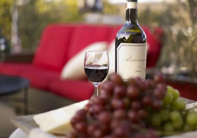 Отель Maison Fleurie, A Four Sisters Inn