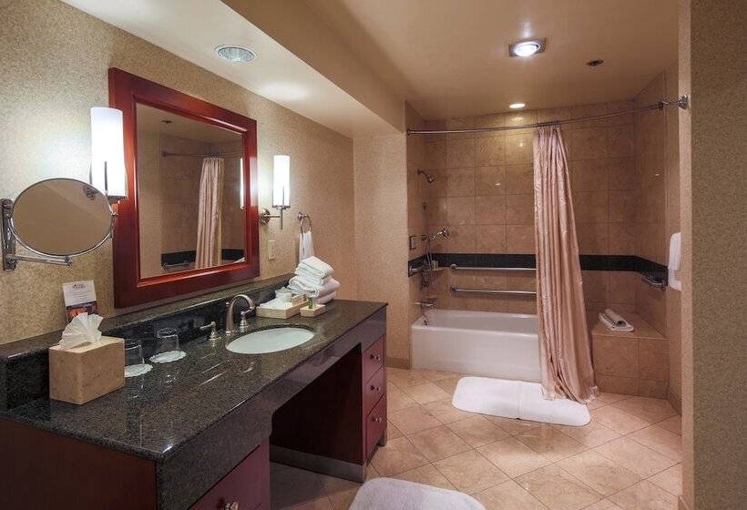 هتل Monterey Bay Inn