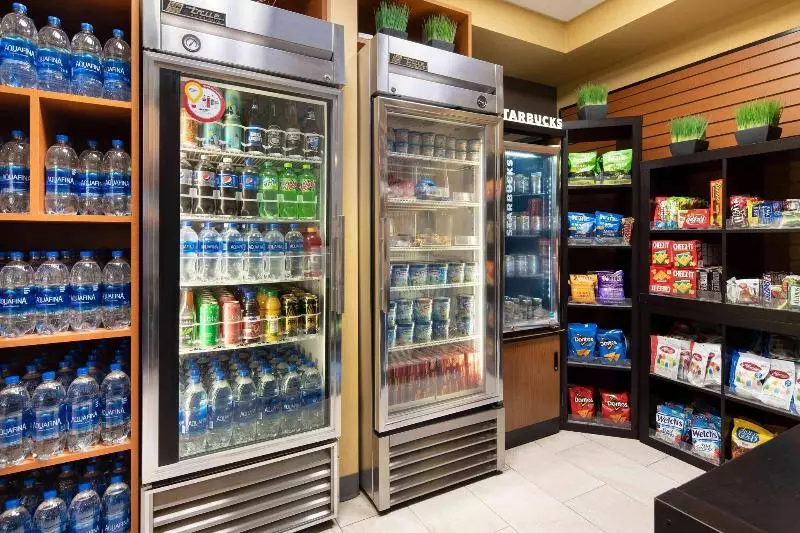 בית מלון כפרי Newport Beach Marriott Bayview