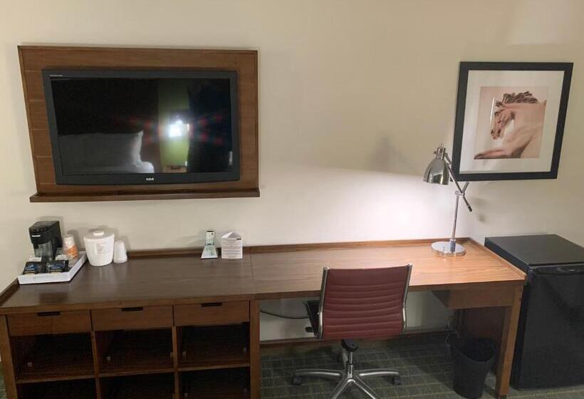 فندق Quality Inn Lexington Horse Park