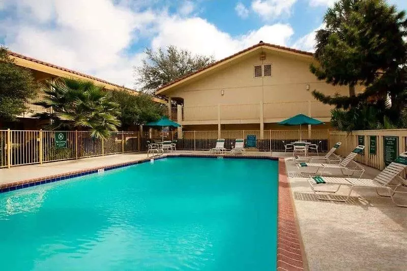 Hotel Super 8 By Wyndham Austin South I 35