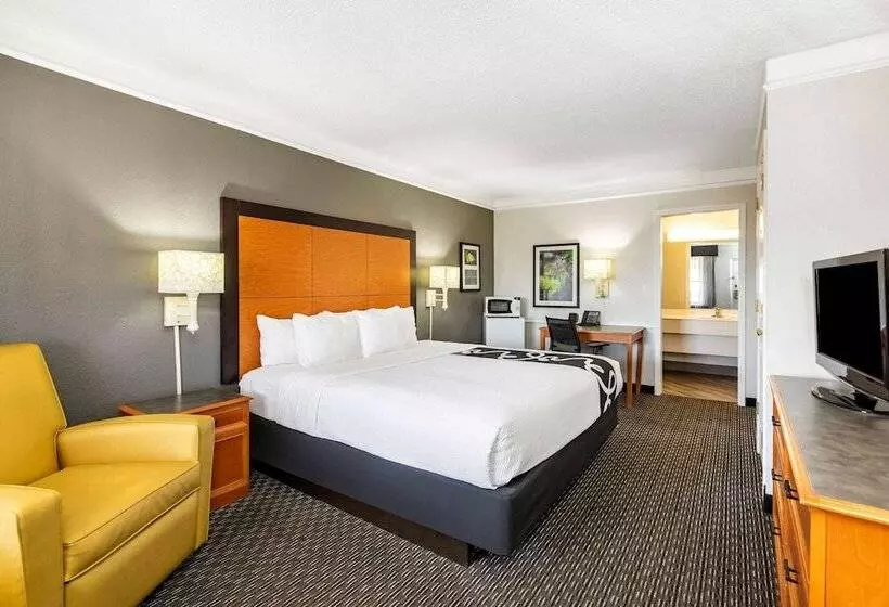 فندق Travelodge By Wyndham El Paso  Airport