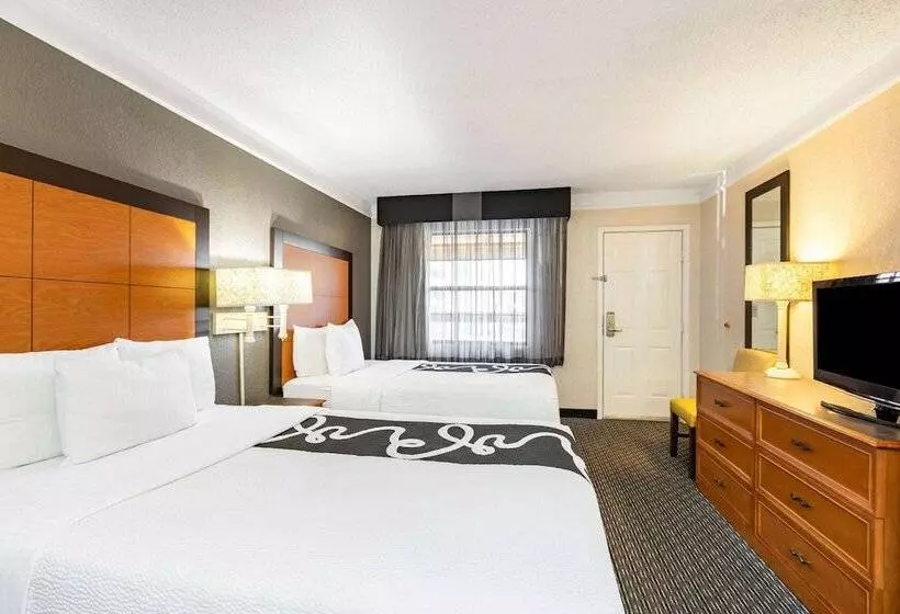 فندق Travelodge By Wyndham El Paso  Airport