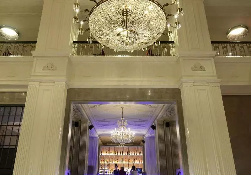 Magnolia Hotel St. Louis, A Tribute Portfolio