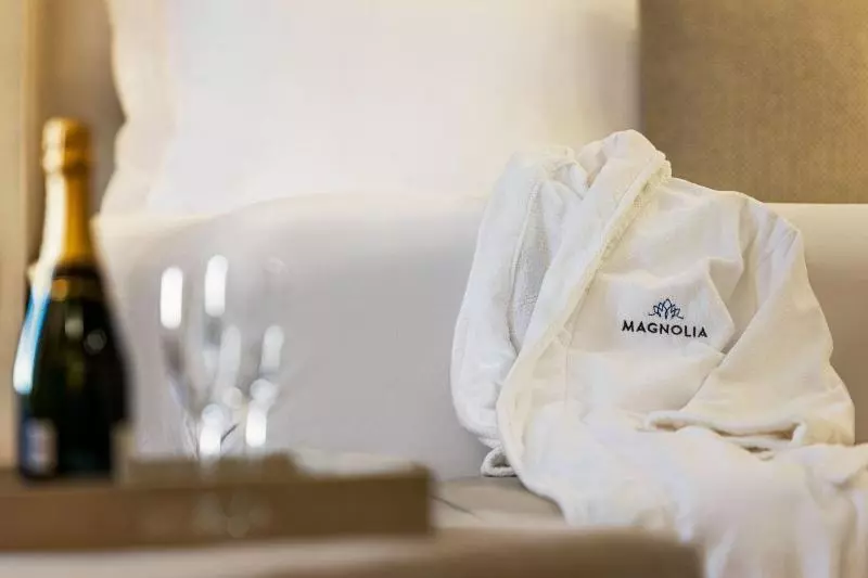 Magnolia Hotel St. Louis, A Tribute Portfolio