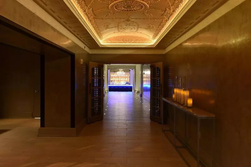 Magnolia Hotel St. Louis, A Tribute Portfolio