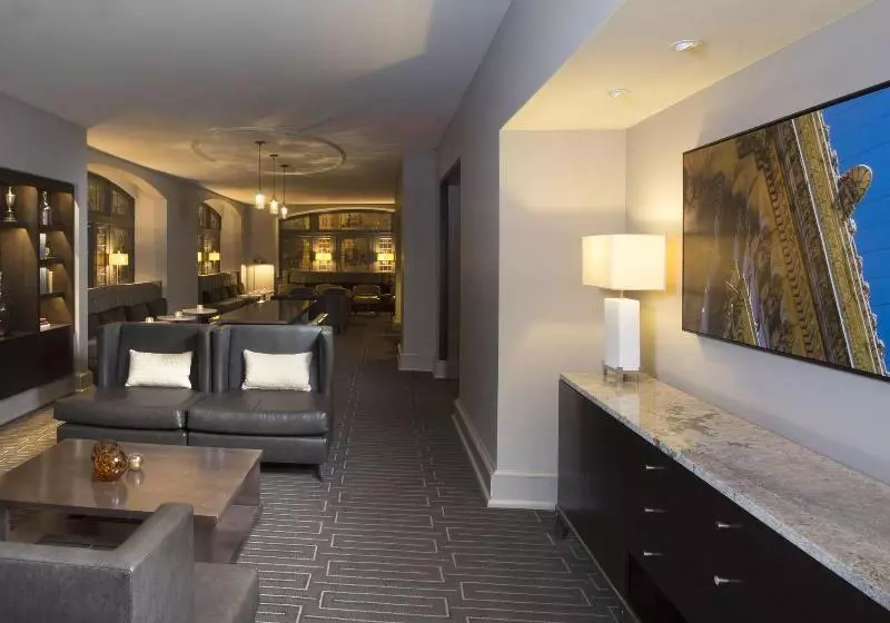 Magnolia Hotel St. Louis, A Tribute Portfolio