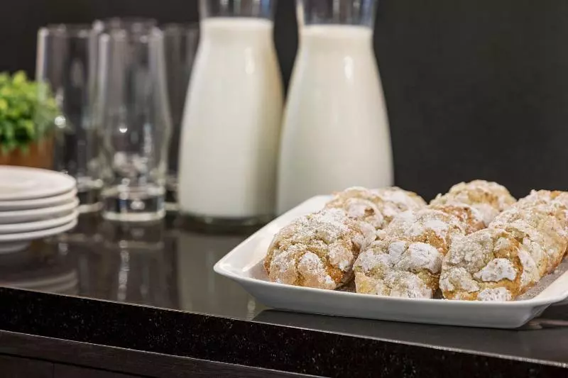 Magnolia Hotel St. Louis, A Tribute Portfolio