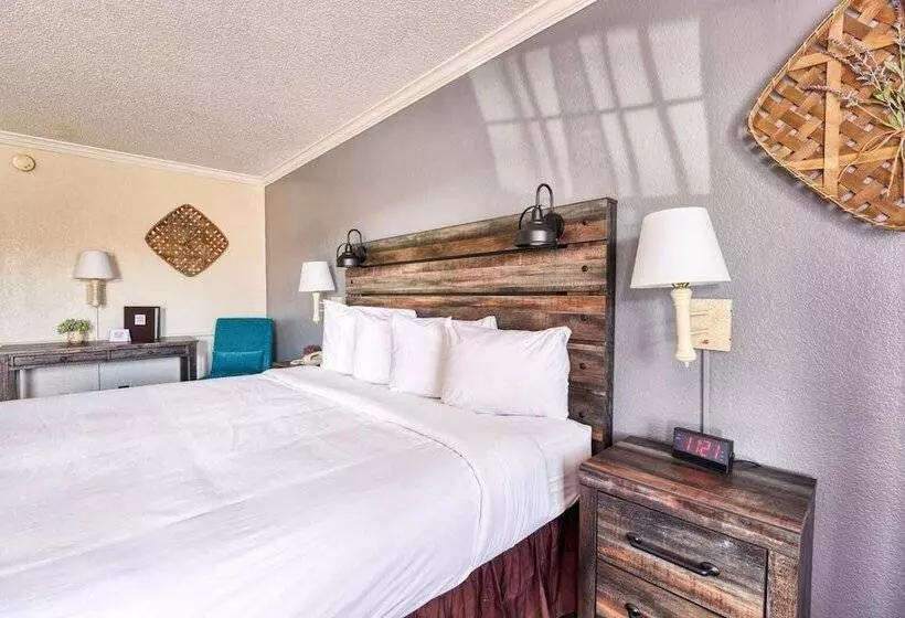 Отель San Mateo Inn