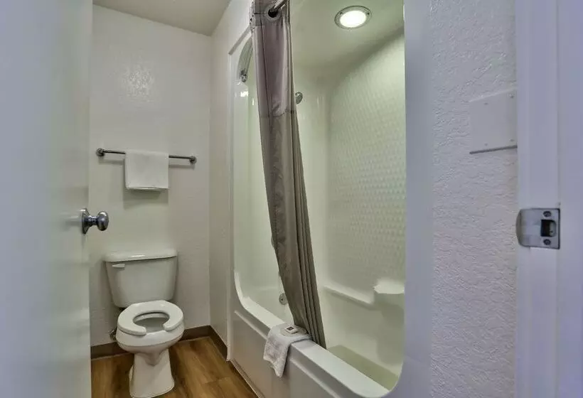 Motel 6 Flagstaff, Az   Butler