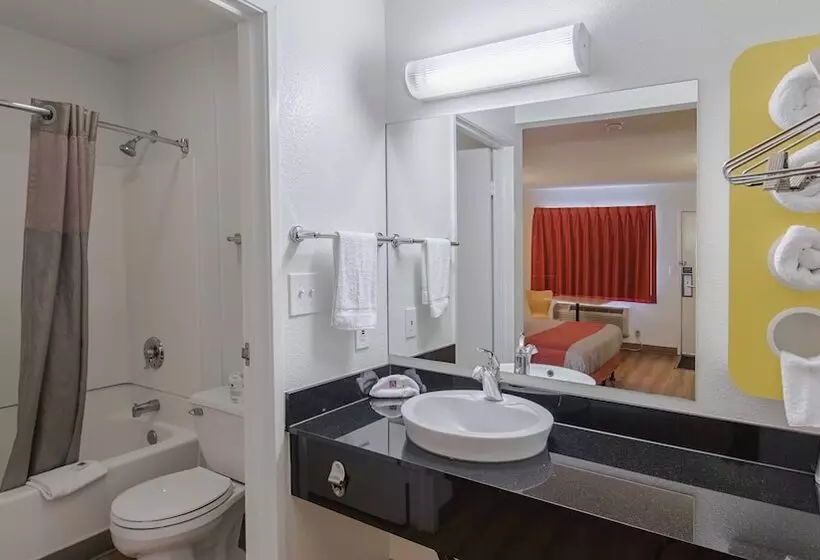 Motel 6 Medford, Or North