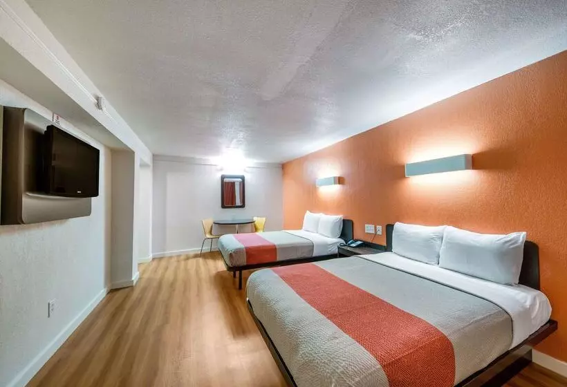 Motel 6dallas, Tx Farmers Branch